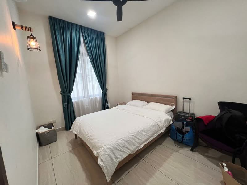 Rumah Berkembar untuk Disewa di Country Heights (Kajang) - Elaine Ding - Bedroom - PropertyGuru.com.my