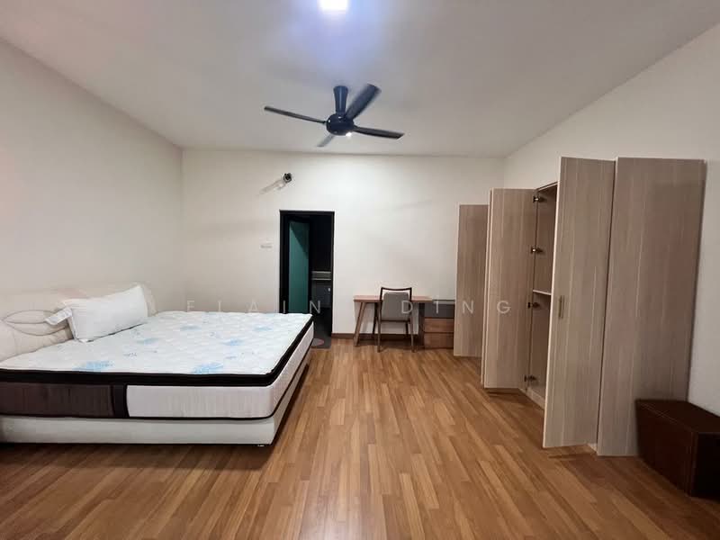 Rumah Berkembar untuk Disewa di Country Heights (Kajang) - Elaine Ding - Bedroom - PropertyGuru.com.my