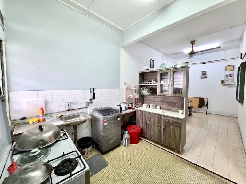 Rumah Teres 1 Tingkat untuk Dijual di Taman Dusun Jaya (Semenyih) - Fauran Nawawi - Kitchen - PropertyGuru.com.my
