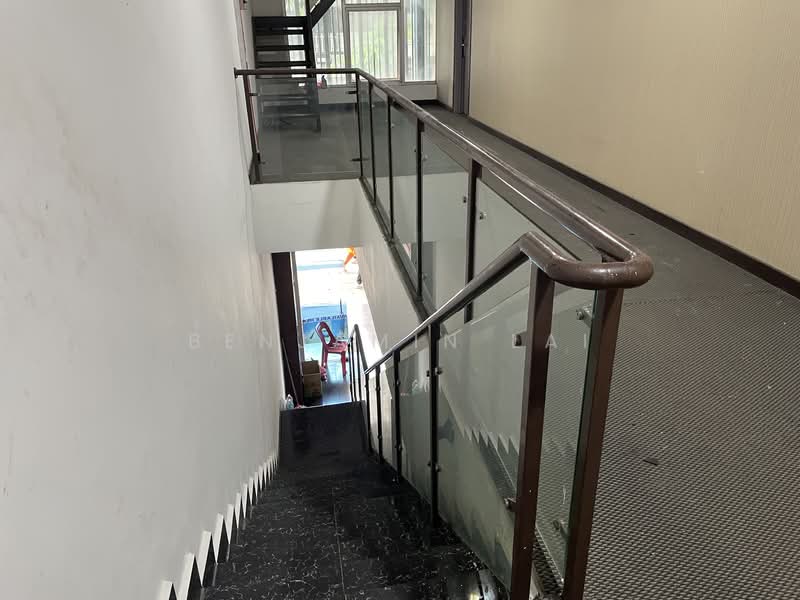 Shop for Sale in Jalan Ipoh (Kuala Lumpur) - Benjamin Lai - Corridor - PropertyGuru.com.my