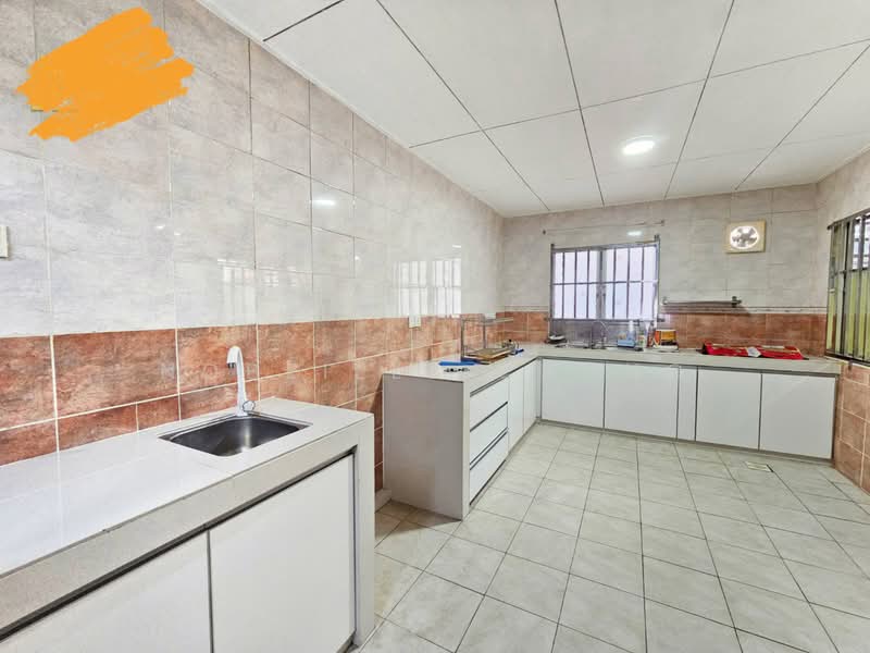 Rumah Teres 2 Tingkat untuk Dijual di Putra Heights (Subang Jaya) - Nobeille Chung - Kitchen - PropertyGuru.com.my