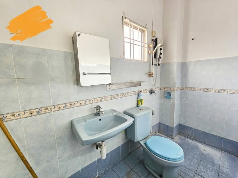 Rumah Teres 2 Tingkat untuk Dijual di Putra Heights (Subang Jaya) - Nobeille Chung - Bathroom - PropertyGuru.com.my