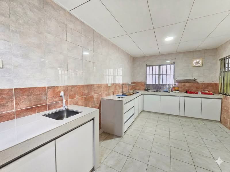 Rumah Teres 2 Tingkat untuk Dijual di Putra Heights (Subang Jaya) - Nobeille Chung - Kitchen - PropertyGuru.com.my