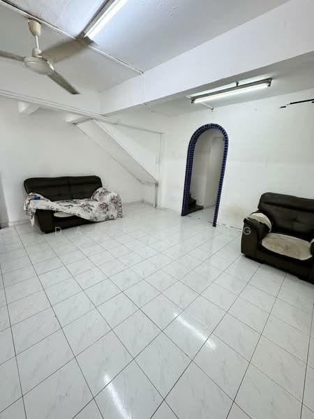 Rumah Teres 2 Tingkat untuk Dijual di Taman Sri Jaya (Kluang) - Daniel Yong - Living Room - PropertyGuru.com.my