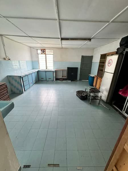 Rumah Teres 2 Tingkat untuk Dijual di Taman Sri Jaya (Kluang) - Daniel Yong - Kitchen - PropertyGuru.com.my