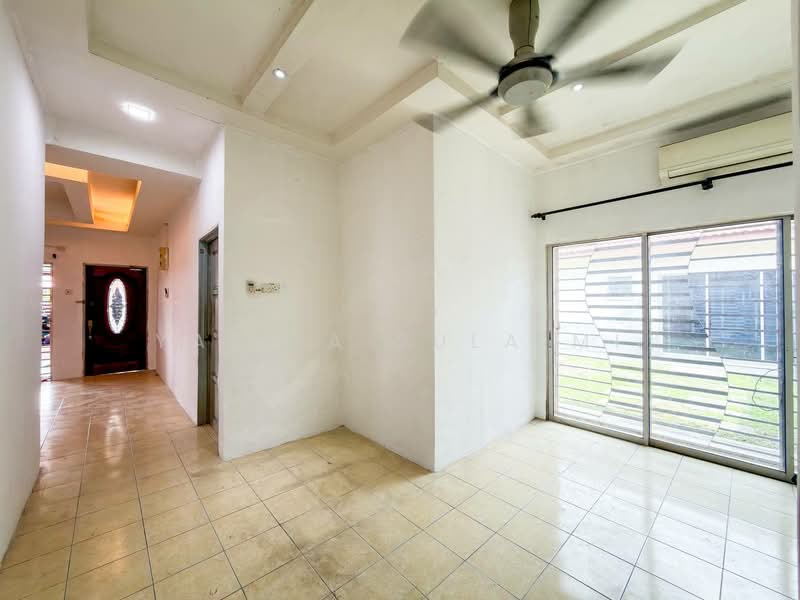 Rumah Berkembar untuk Dijual di Shah Alam (Selangor) - Yazila Sulaimi - Entrance - PropertyGuru.com.my