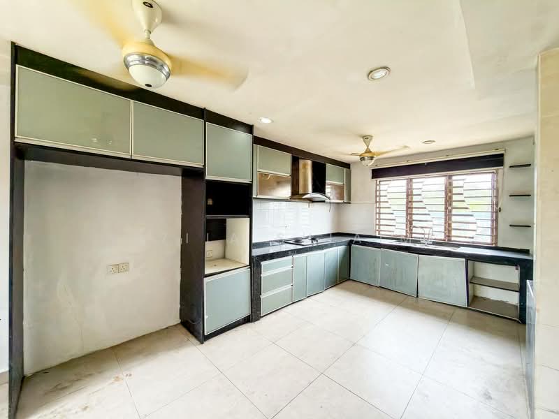 Rumah Berkembar untuk Dijual di Shah Alam (Selangor) - Yazila Sulaimi - Kitchen - PropertyGuru.com.my
