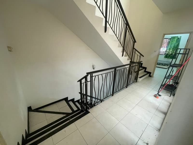 3-storey Terraced House for Rent in Bukit Gambir (Gelugor) - Leong . - Corridor - PropertyGuru.com.my