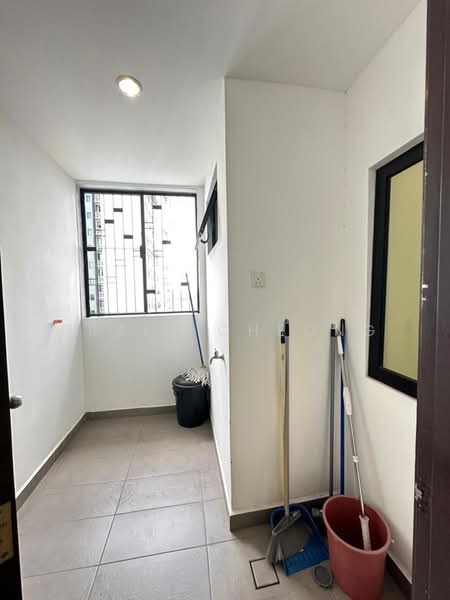 Servis Apartment untuk Dijual di Molek Regency - Frain Cheong - PropertyGuru.com.my