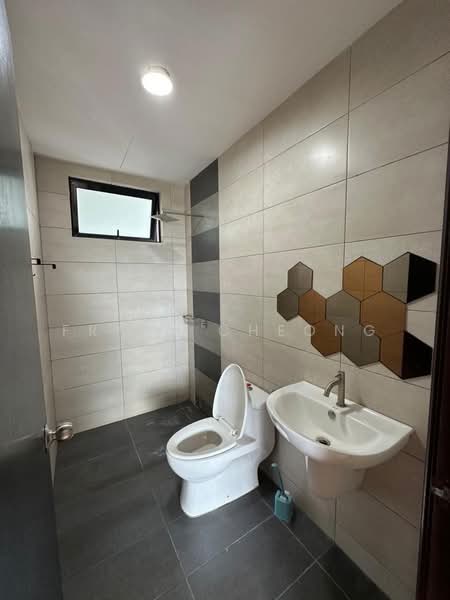 Servis Apartment untuk Dijual di Molek Regency - Frain Cheong - PropertyGuru.com.my