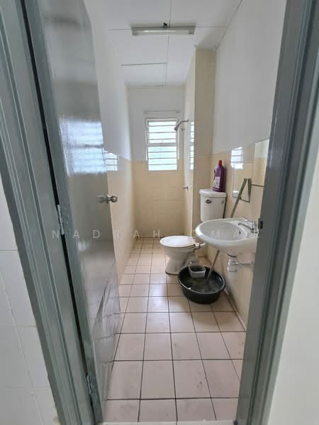 Rumah Kluster untuk Dijual di Sungai Buloh (Selangor) - Nadrah Omar - Bathroom - PropertyGuru.com.my