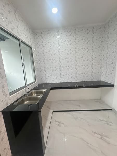 1-storey Terraced House for Sale in Klang (Selangor) - Daniel Yong - Kitchen - PropertyGuru.com.my