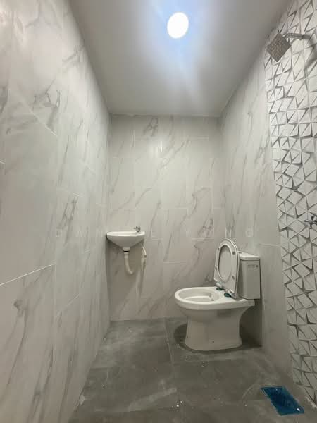 1-storey Terraced House for Sale in Klang (Selangor) - Daniel Yong - Bathroom - PropertyGuru.com.my