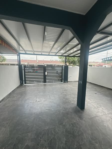 1-storey Terraced House for Sale in Klang (Selangor) - Daniel Yong - Exterior - PropertyGuru.com.my