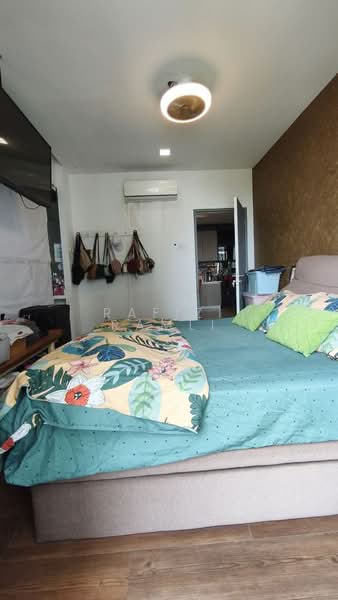 Kondominium untuk Disewa di Lakefront Residence - Rafizi Ramli - Bedroom - PropertyGuru.com.my