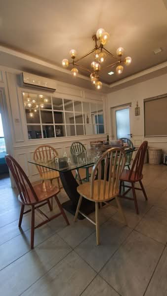 Kondominium untuk Disewa di Lakefront Residence - Rafizi Ramli - Dining Room - PropertyGuru.com.my