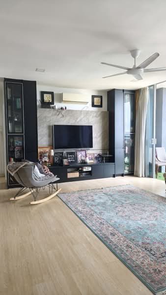 Kondominium untuk Disewa di Lakefront Residence - Rafizi Ramli - Living Room - PropertyGuru.com.my