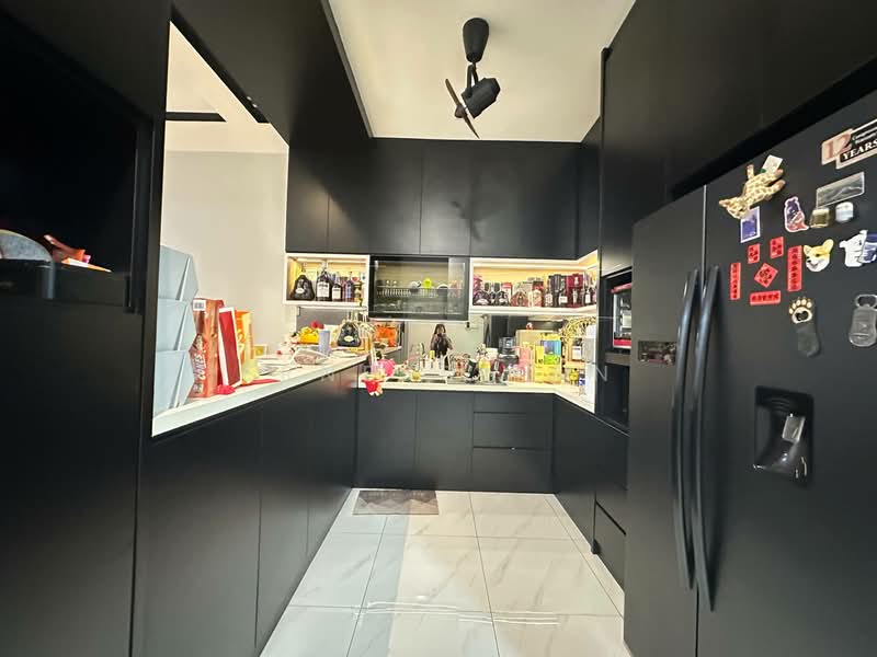 2-storey Terraced House for Sale in Taman Mount Austin (Tebrau) - Erness Tan - Kitchen - PropertyGuru.com.my
