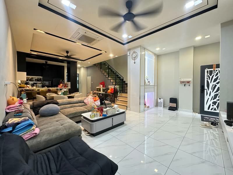 2-storey Terraced House for Sale in Taman Mount Austin (Tebrau) - Erness Tan - Living Room - PropertyGuru.com.my