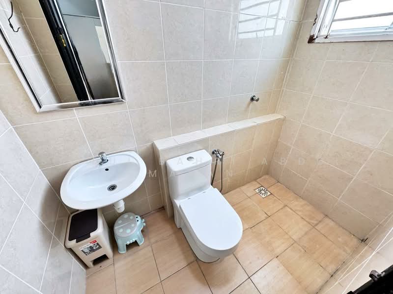 Rumah Teres 2 Tingkat untuk Dijual di Taman Bangi Avenue (Bangi) - Saiful Bahri Abdul Manan - Bathroom - PropertyGuru.com.my