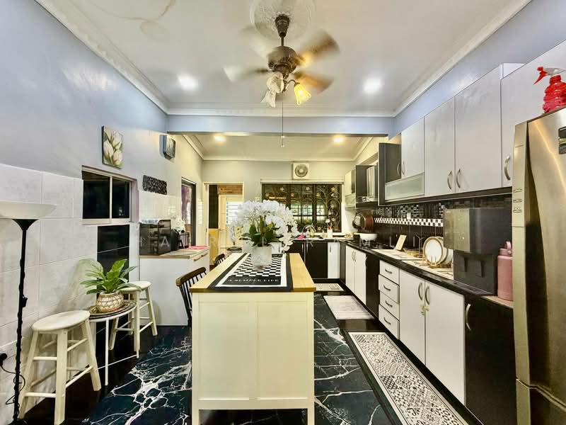 Terraced House for Sale in Taman Rakan (Kajang) - Hairul Ramli - Kitchen - PropertyGuru.com.my