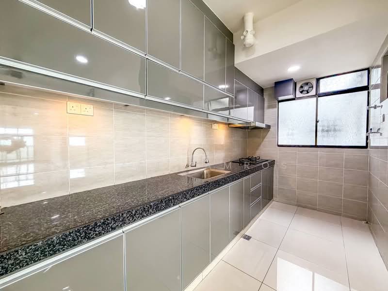 Kondominium untuk Dijual di Residensi Zamrud - Izzat Zamros - PropertyGuru.com.my