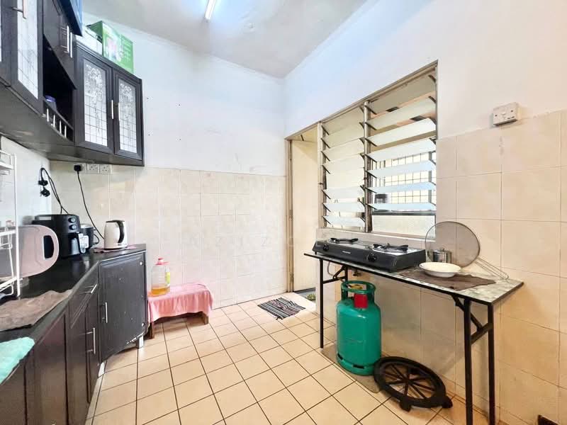 Apartment for Sale at Pangsapuri Subang Impian - Azizol . - PropertyGuru.com.my