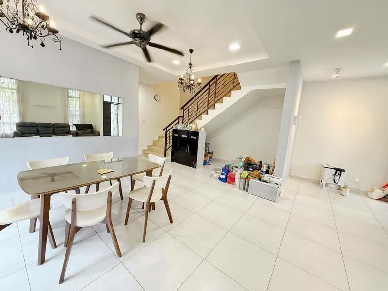 Cluster House for Sale in Taman Seri Austin (Tebrau) - Wong Yi Xin - Living Room - PropertyGuru.com.my