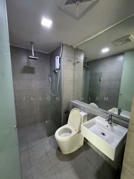 Servis Apartment untuk Disewa di Sky Park - Jason Chiam - Bathroom - PropertyGuru.com.my