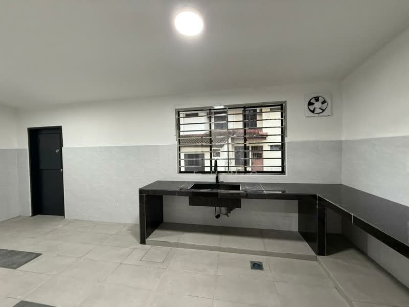 2-storey Terraced House for Rent in Taman Desa Tebrau (Tebrau) - YC Fung - Kitchen - PropertyGuru.com.my