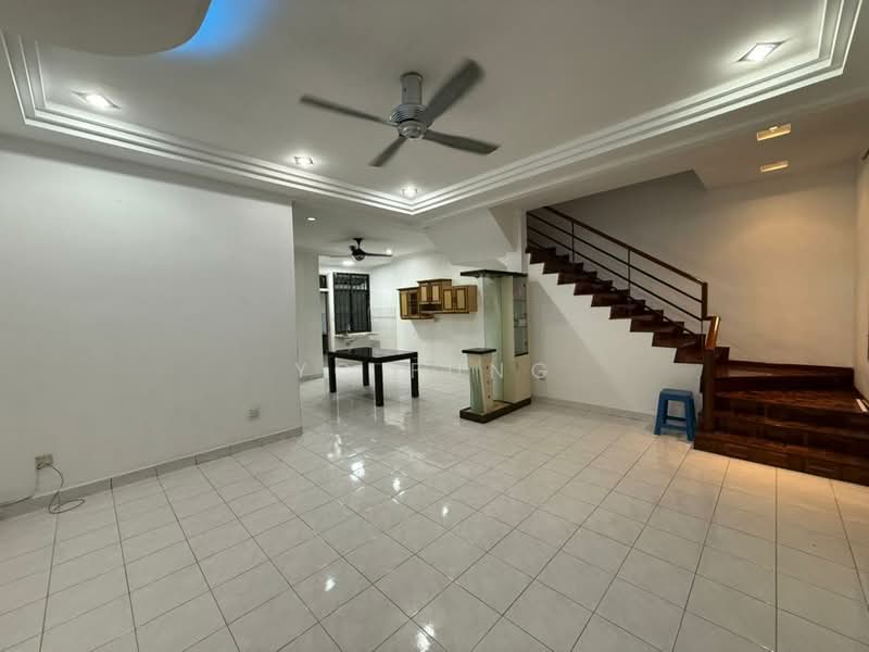 2-storey Terraced House for Rent in Taman Desa Tebrau (Tebrau) - YC Fung - Living Room - PropertyGuru.com.my