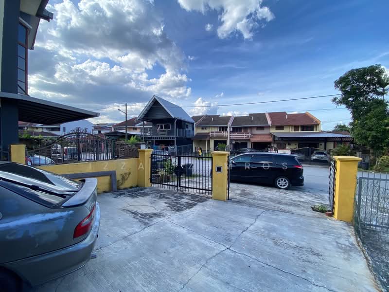 Rumah Teres 2 Tingkat untuk Dijual di Bangi (Selangor) - Izzat Zamros - PropertyGuru.com.my