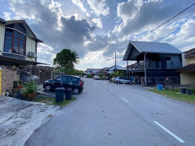 Rumah Teres 2 Tingkat untuk Dijual di Bangi (Selangor) - Izzat Zamros - PropertyGuru.com.my