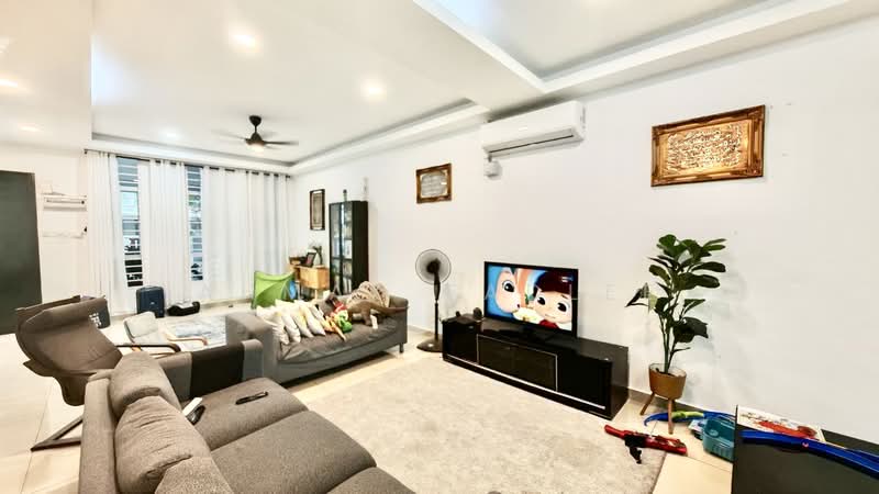 Rumah Teres 2 Tingkat untuk Dijual di Kajang (Selangor) - Ahmad Fadlee - Living Room - PropertyGuru.com.my