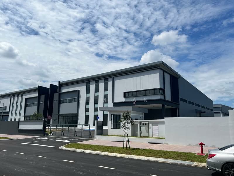 Factory for Rent in Sungai Buloh (Selangor) - Sam Tan - Exterior - PropertyGuru.com.my