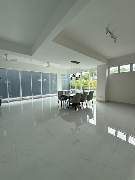 Rumah Berkembar untuk Dijual di Taman Mount Austin (Tebrau) - Victor Lim - Dining Room - PropertyGuru.com.my
