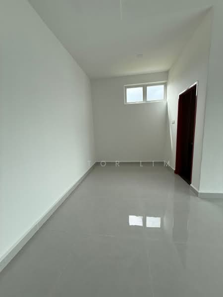 Rumah Berkembar untuk Dijual di Taman Mount Austin (Tebrau) - Victor Lim - PropertyGuru.com.my
