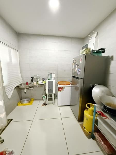Apartment for Sale at Larkin Residence Phase 2 - Wong Yi Xin - Kitchen - PropertyGuru.com.my
