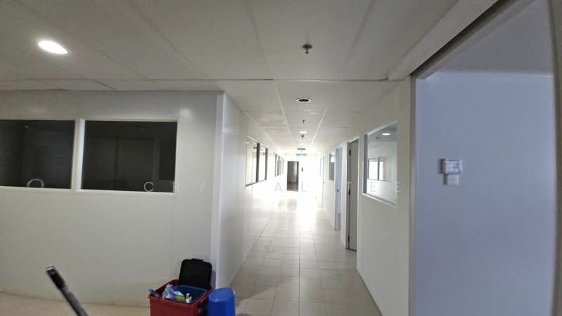 Factory for Rent in Bayan Lepas (Penang) - Crystal Tee - Corridor - PropertyGuru.com.my