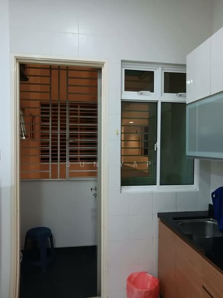 Service Residence for Rent at Skysuites @ Meldrum Hills - Sun Yap - Kitchen - PropertyGuru.com.my