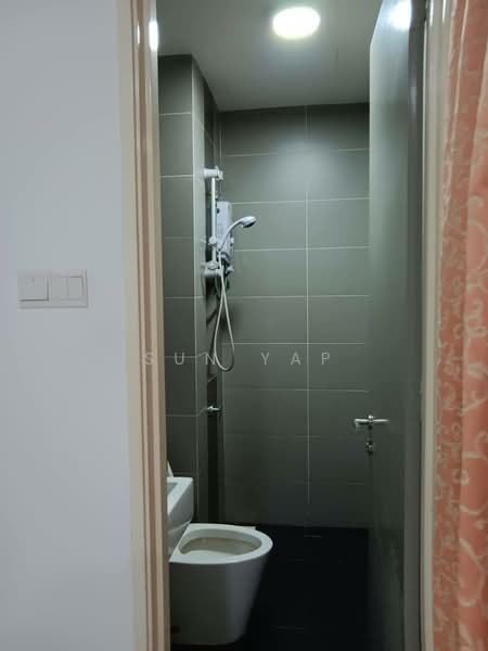Service Residence for Rent at Skysuites @ Meldrum Hills - Sun Yap - Bathroom - PropertyGuru.com.my