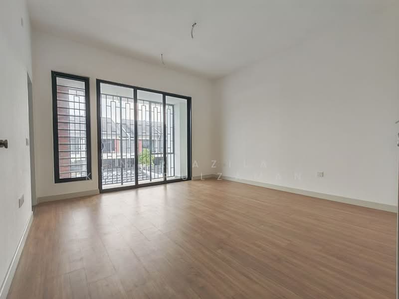 2-storey Terraced House for Sale in Elmina (Shah Alam) - Nor Azila Kamarulzaman - Living Room - PropertyGuru.com.my