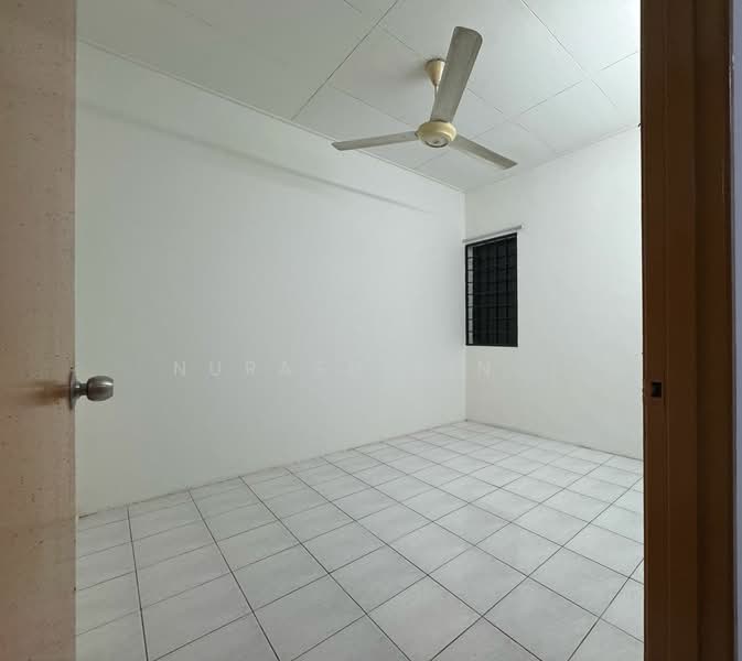 Rumah Teres 1 Tingkat untuk Dijual di Bandar Tasik Kesuma (Beranang) - Nurashekin . - Interior - PropertyGuru.com.my