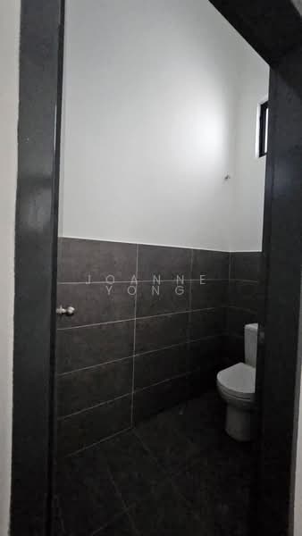Kilang untuk Disewa di Kulai (Johor) - Joanne Yong - Bathroom - PropertyGuru.com.my