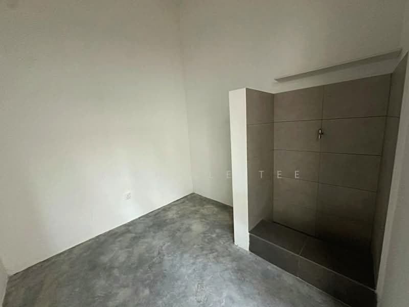 Kilang untuk Disewa di Taman Perindustrian Air Hitam (Klang) - Michelle Tee - Bathroom - PropertyGuru.com.my