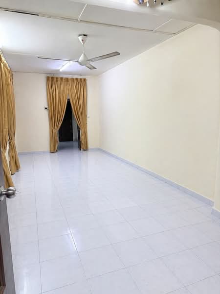 2-storey Terraced House for Sale in Taman Mawar (Pasir Gudang) - Mohd Faez - Living Room - PropertyGuru.com.my