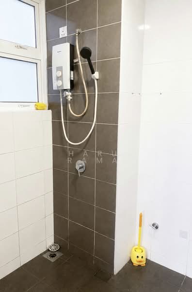Kondominium untuk Disewa di Dwiputra Residences - Haru Rama - Bathroom - PropertyGuru.com.my