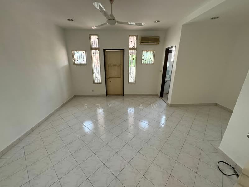 Rumah Teres untuk Disewa di Bandar Springhill (Port Dickson) - Roy Law - Living Room - PropertyGuru.com.my