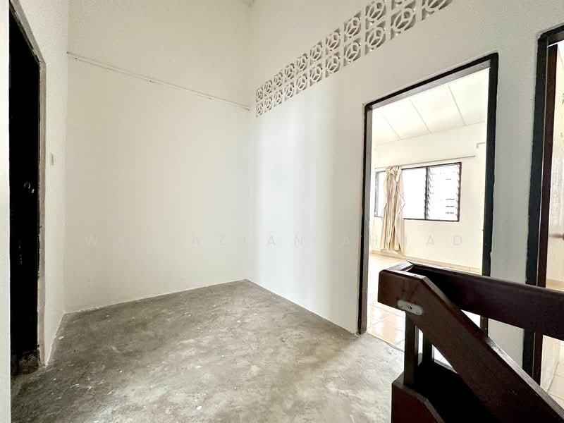 2-storey Terraced House for Sale in Ampang Jaya (Ampang) - Wan Azlan Ahmad - PropertyGuru.com.my