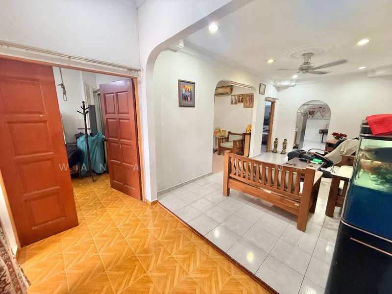 1-storey Terraced House for Sale in Seksyen 17 (Shah Alam) - Wan Azlan Ahmad - PropertyGuru.com.my